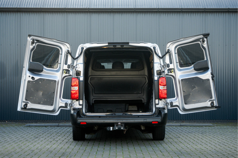 Opel Vivaro 2.0 L3H1 | 5-Zits | Camera | Cruise | Airco | Trekhaak | Stoelhoezen!