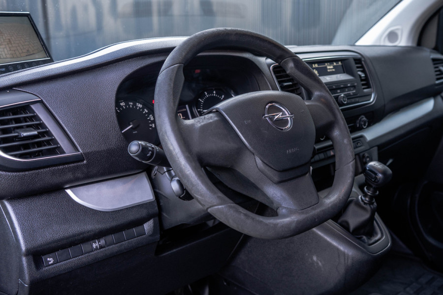 Opel Vivaro 2.0 L3H1 | 5-Zits | Camera | Cruise | Airco | Trekhaak | Stoelhoezen!