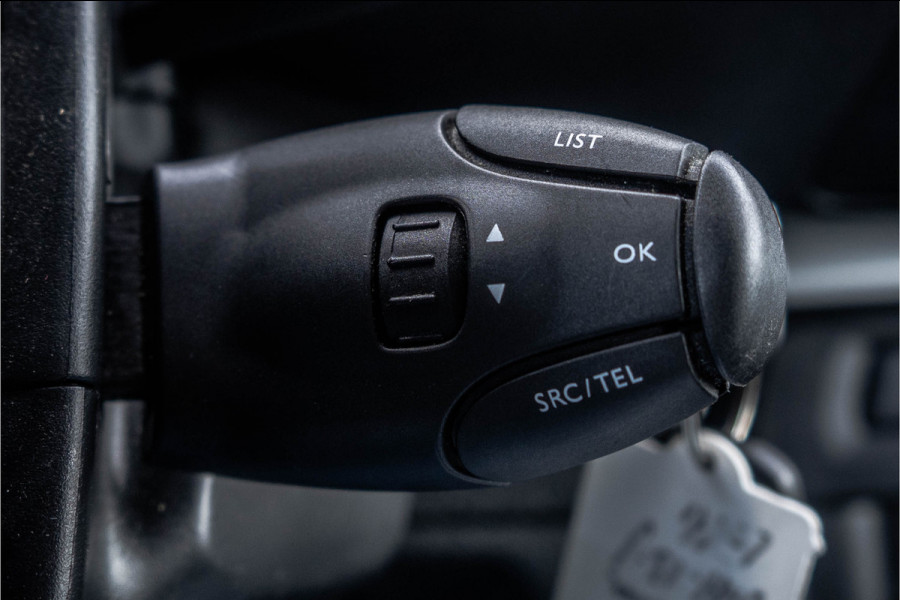 Opel Vivaro 2.0 L3H1 | 5-Zits | Camera | Cruise | Airco | Trekhaak | Stoelhoezen!