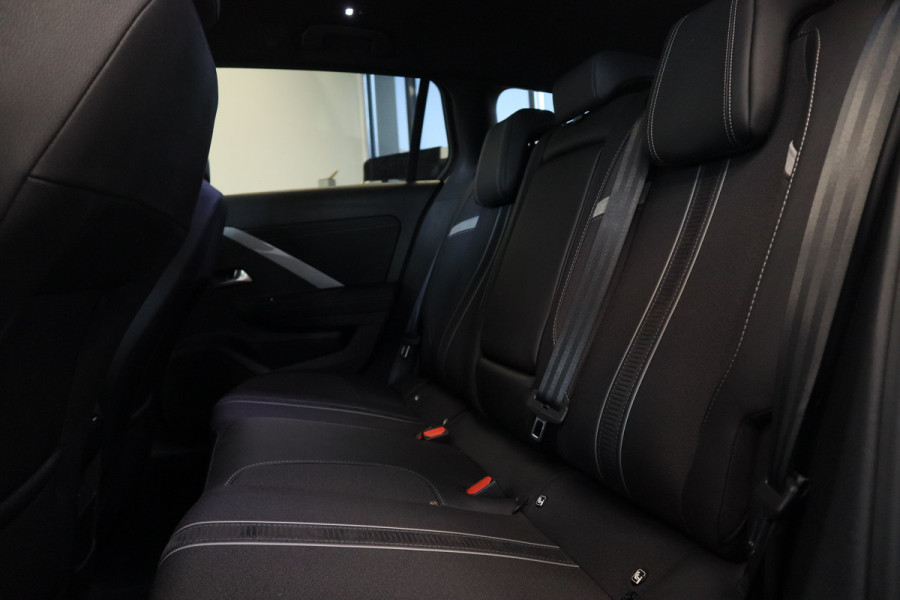 Opel Astra Sports Tourer 1.2 Turbo Hybrid GS Full-led Head-up Navigatie ! 2e Paasdag geopend van 12.00 tot 17:00u !