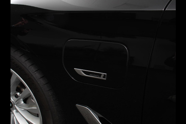 BMW 5 Serie Touring 530e Business PHEV AUTOMAAT | Adaptive cruise control | LED | Leder | Navigatie | Stoelverwarming | Achteruitrijcamera | Sfeerverlichting | Lane assist | Climate control | Apple Carplay/ Android Auto