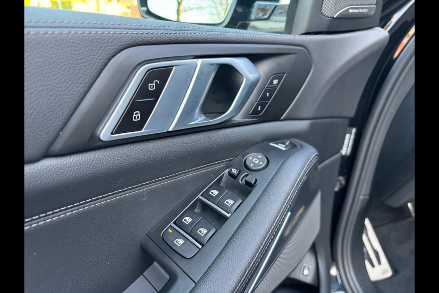BMW X5 xDrive45e M-Sport PHEV Harman Kardon M-Pakket Panoramadak 22 inch velgen Surroud view