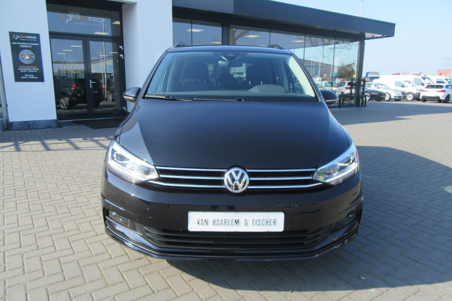 Volkswagen Touran 1.5 TSI Highline Business Automaat, Navi, Camera, El. Trekhaak