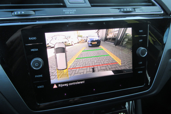 Volkswagen Touran 1.5 TSI Highline Business Automaat, Navi, Camera, El. Trekhaak