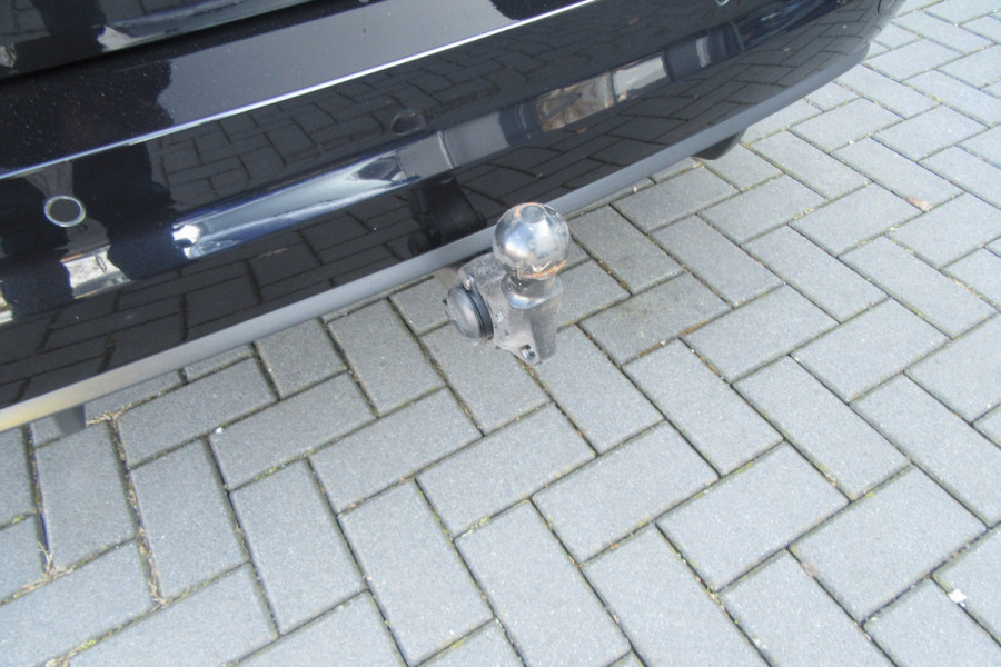 Volkswagen Touran 1.5 TSI Highline Business Automaat, Navi, Camera, El. Trekhaak