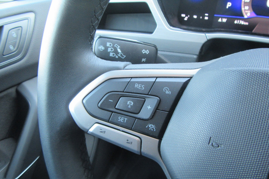 Volkswagen Touran 1.5 TSI Highline Business Automaat, Navi, Camera, El. Trekhaak