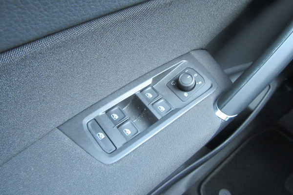 Volkswagen Touran 1.5 TSI Highline Business Automaat, Navi, Camera, El. Trekhaak