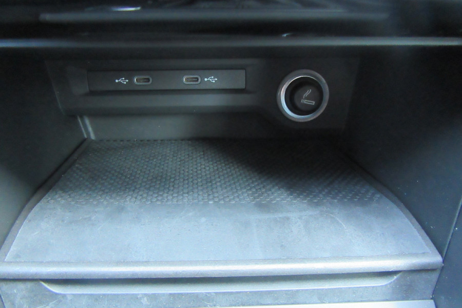 Volkswagen Touran 1.5 TSI Highline Business Automaat, Navi, Camera, El. Trekhaak