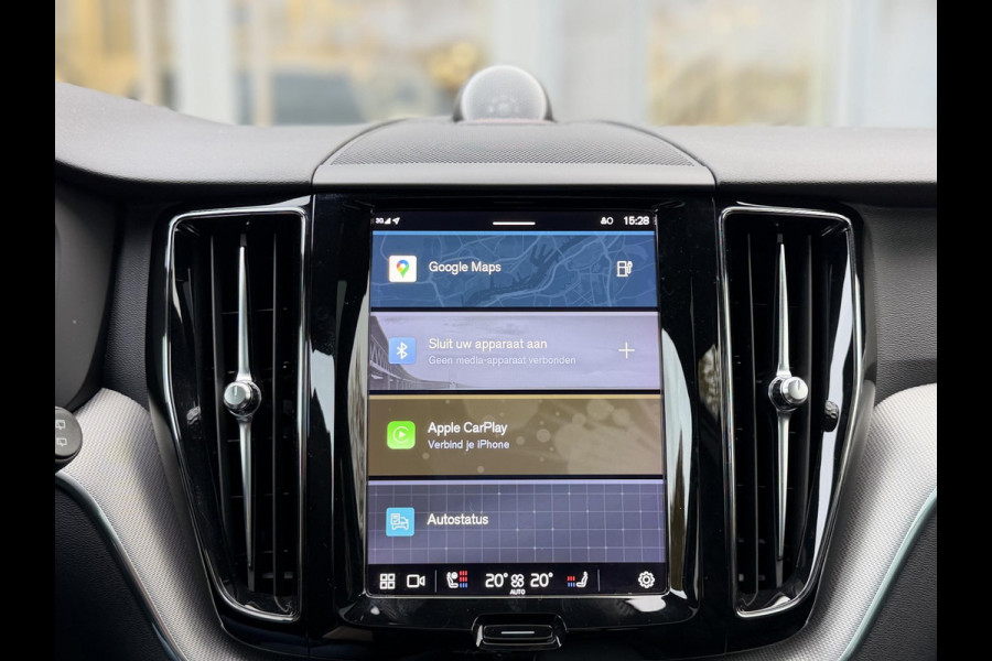 Volvo XC60 2.0 T8 Plug-in hybrid AWD R-Design |Facelift|Pano|Bowers & Wilkins|Stoel Ventilatie|Pilot Assist|Trekhaak