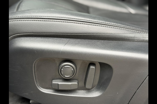 Land Rover Range Rover Evoque 1.5 P300e AWD R-Dynamic SE Black Style|Schuif/kantel dak|Meridian|Sfeer|Winterpakket