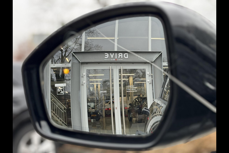 Land Rover Range Rover Evoque 1.5 P300e AWD R-Dynamic SE Black Style|Schuif/kantel dak|Meridian|Sfeer|Winterpakket