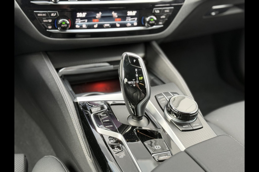 BMW 5 Serie Touring 530e High Ex. M-Sport |CoPilot|Laser|H/K|HUD|Bernina Grey|