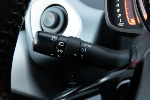 Toyota Aygo 1.0 VVT-i x-play | CAMERA | APPLE CARPLAY / ANDROID AUTO | ELEKTRISCHE RAMEN