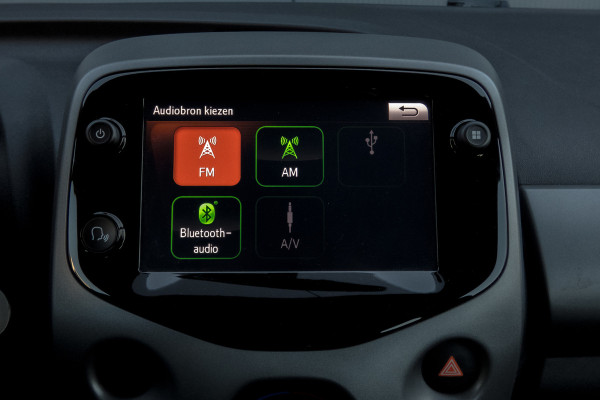 Toyota Aygo 1.0 VVT-i x-play | CAMERA | APPLE CARPLAY / ANDROID AUTO | ELEKTRISCHE RAMEN
