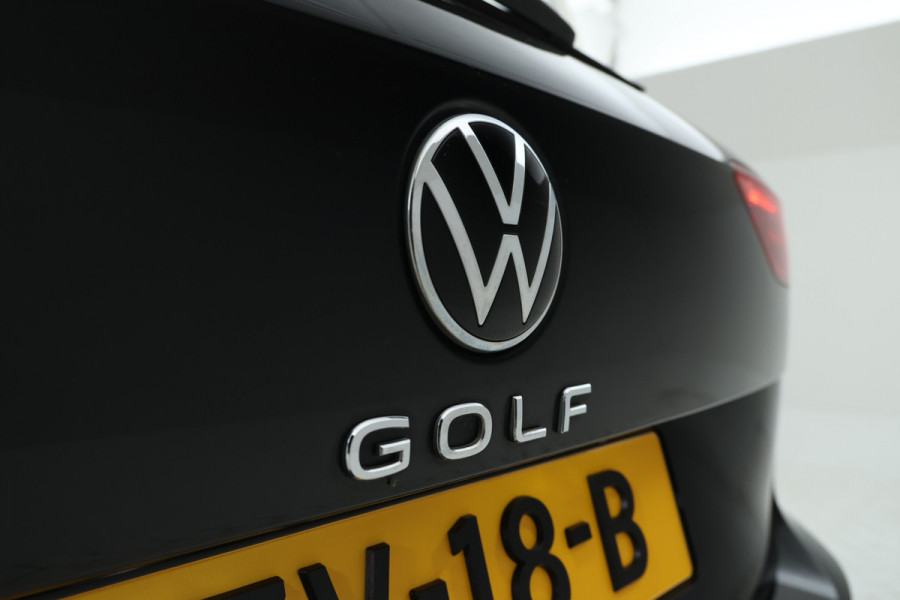 Volkswagen Golf 2.0 TDI Life Business Automaat, Navigatie,