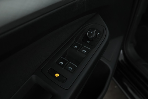 Volkswagen Golf 2.0 TDI Life Business Automaat, Navigatie,