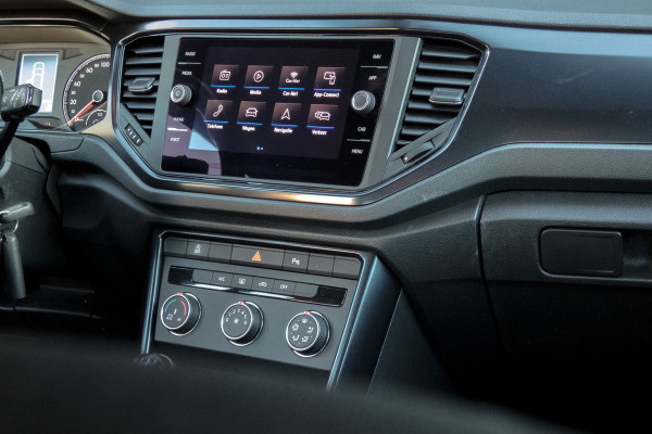 Volkswagen T-Roc 1.0 TSI | PARKEERSENSOREN | APPLE CARPLAY / ANDROID AUTO | NAVIGATIE