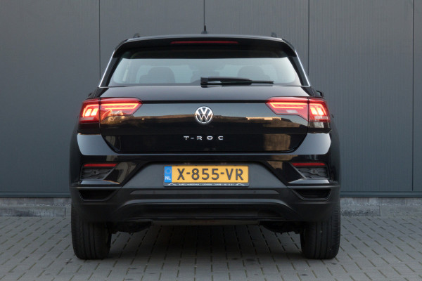 Volkswagen T-Roc 1.0 TSI | PARKEERSENSOREN | APPLE CARPLAY / ANDROID AUTO | NAVIGATIE