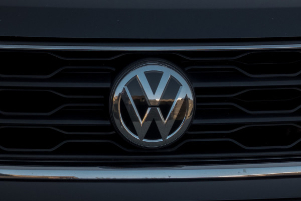 Volkswagen T-Roc 1.0 TSI | PARKEERSENSOREN | APPLE CARPLAY / ANDROID AUTO | NAVIGATIE