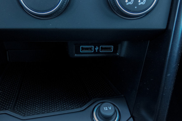 Volkswagen T-Roc 1.0 TSI | PARKEERSENSOREN | APPLE CARPLAY / ANDROID AUTO | NAVIGATIE