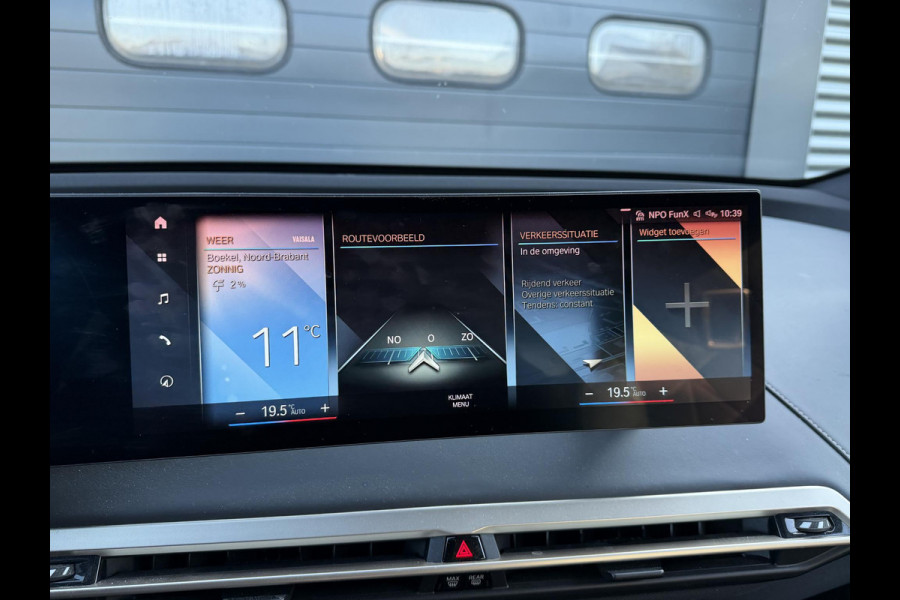 BMW iX xDrive50 High Executive 112 kWh SOH 92% | Sky Lounge | 360* Camera | Massage | Stoelventilatie/Verwarming | Elektrische Trekhaak |