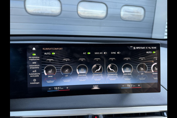 BMW iX xDrive50 High Executive 112 kWh SOH 92% | Sky Lounge | 360* Camera | Massage | Stoelventilatie/Verwarming | Elektrische Trekhaak |