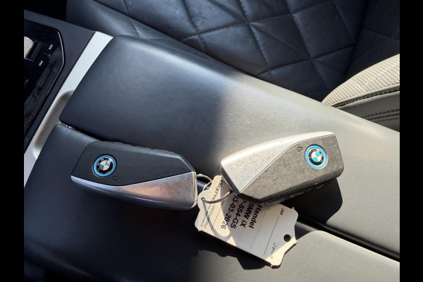 BMW iX xDrive50 High Executive 112 kWh SOH 92% | Sky Lounge | 360* Camera | Massage | Stoelventilatie/Verwarming | Elektrische Trekhaak |