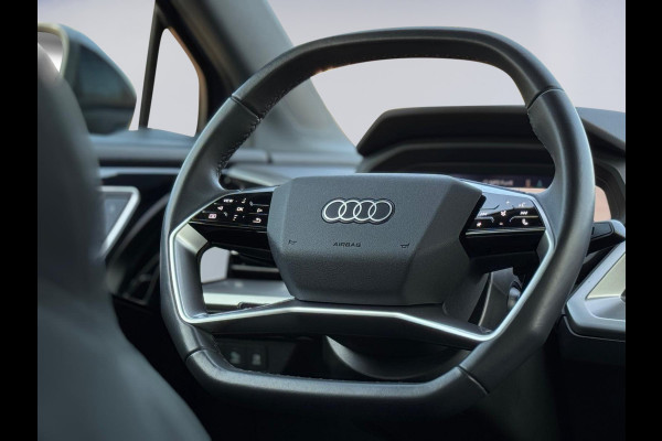 Audi Q4 e-tron 45 Advanced edition 82 kWh, achteruitrijcamera, stoelverwarming, sfeerverlichting, 1 e eigenaar, NL auto met nap