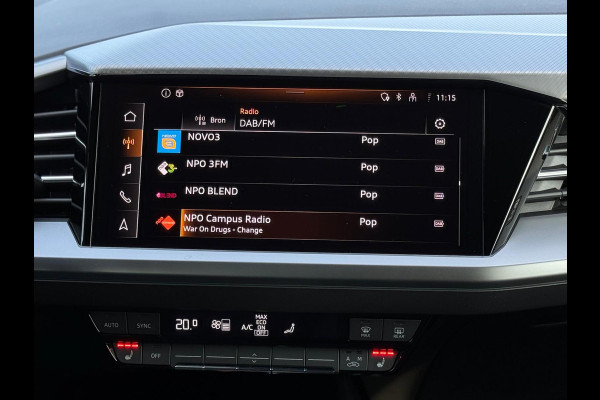 Audi Q4 e-tron 45 Advanced edition 82 kWh, achteruitrijcamera, stoelverwarming, sfeerverlichting, 1 e eigenaar, NL auto met nap