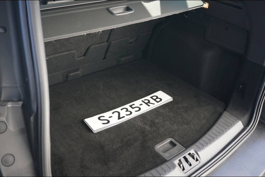 Ford Kuga 175PK EcoBoost ST Line AWD | AUTOMAAT | TREKHAAK