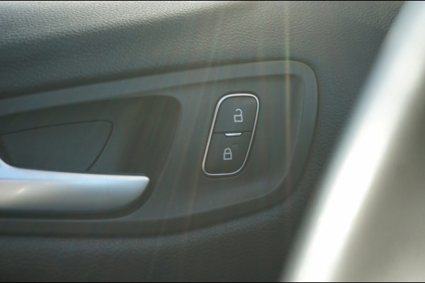 Ford Kuga 175PK EcoBoost ST Line AWD | AUTOMAAT | TREKHAAK
