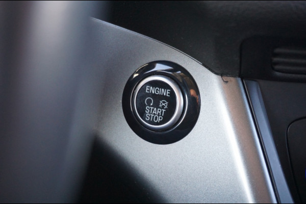 Ford Kuga 175PK EcoBoost ST Line AWD | AUTOMAAT | TREKHAAK