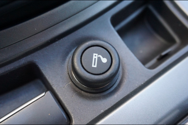 Ford Kuga 175PK EcoBoost ST Line AWD | AUTOMAAT | TREKHAAK