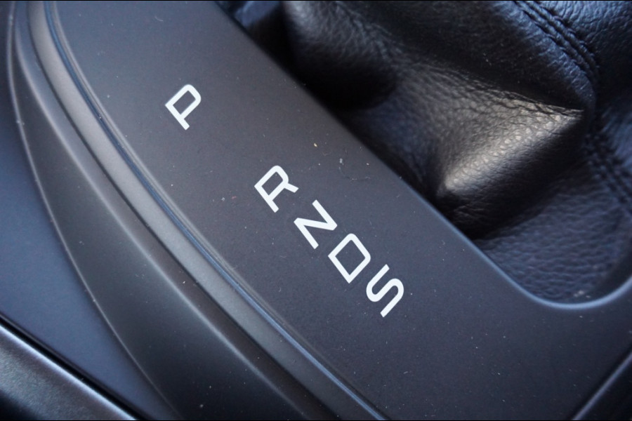 Ford Kuga 175PK EcoBoost ST Line AWD | AUTOMAAT | TREKHAAK