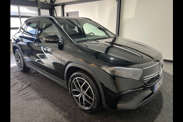 Mercedes-Benz EQA 250 AMG Line 67 kWh | Panorama schuif/kanteldak | Stoelverwarming | Camera 360 | Nachtpakket | Actieve Parkeerhulp