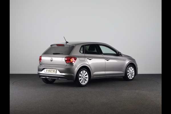 Volkswagen Polo 1.0 TSI Highline 95 PK | Navigatie | Parkeersensoren | Extra getint glas | ECC airco