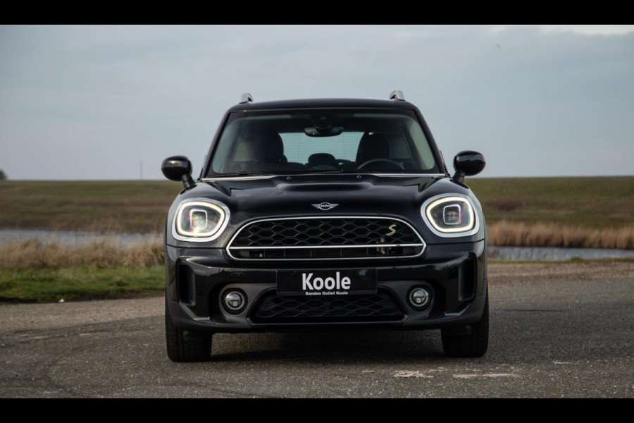 MINI Countryman 1.5 Cooper S E ALL4 Essential CAMERA / NAVI / CARPLAY / AIRCO / ZWART / STOELVERWARMING