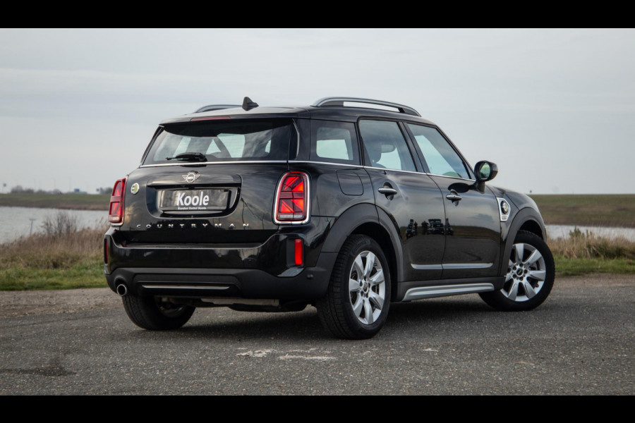MINI Countryman 1.5 Cooper S E ALL4 Essential CAMERA / NAVI / CARPLAY / AIRCO / ZWART / STOELVERWARMING