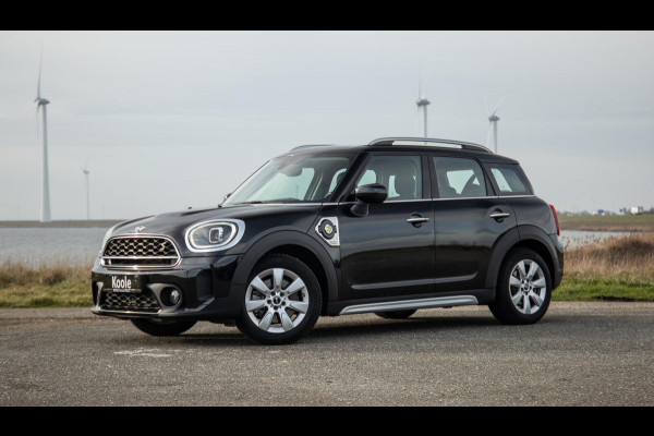 MINI Countryman 1.5 Cooper S E ALL4 Essential CAMERA / NAVI / CARPLAY / AIRCO / ZWART / STOELVERWARMING