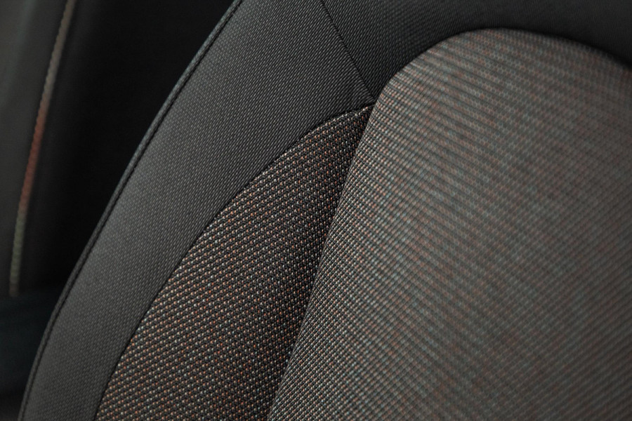 MINI Countryman 1.5 Cooper S E ALL4 Essential CAMERA / NAVI / CARPLAY / AIRCO / ZWART / STOELVERWARMING