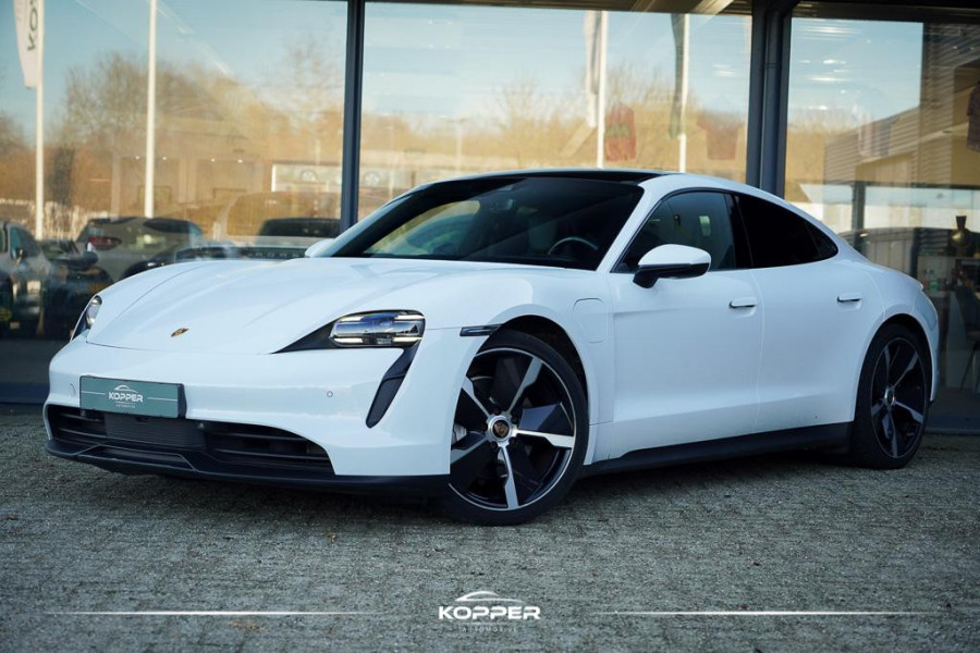 Porsche Taycan Performance 84 kWh / Pano / Warmtepomp / Bose / Luchtvering / 21''