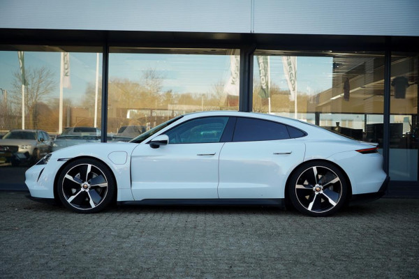 Porsche Taycan Performance 84 kWh / Pano / Warmtepomp / Bose / Luchtvering / 21''