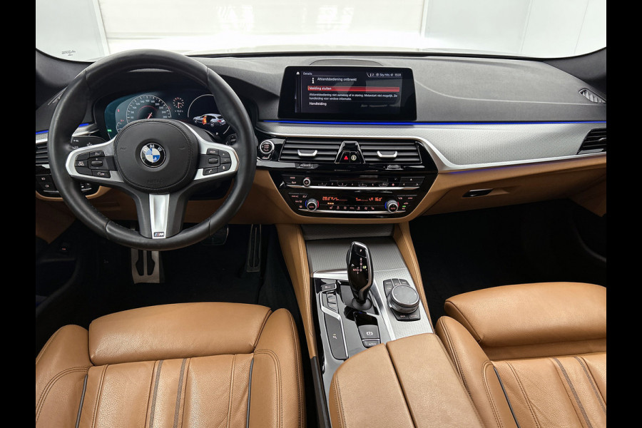 BMW 5 Serie Touring 530i M-SPORT High Executive Edition(NL-auto, Dealer OnderH, Navi Pro, Comfort Zetels, StoelV, Camera, ETc)