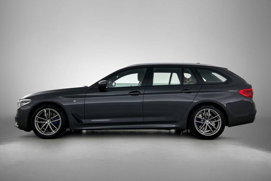 BMW 5 Serie Touring 530i M-SPORT High Executive Edition(NL-auto, Dealer OnderH, Navi Pro, Comfort Zetels, StoelV, Camera, ETc)