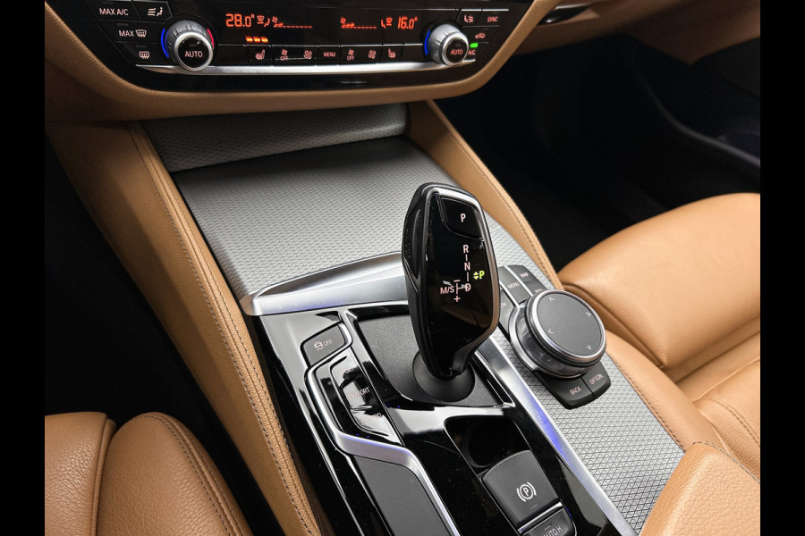 BMW 5 Serie Touring 530i M-SPORT High Executive Edition(NL-auto, Dealer OnderH, Navi Pro, Comfort Zetels, StoelV, Camera, ETc)