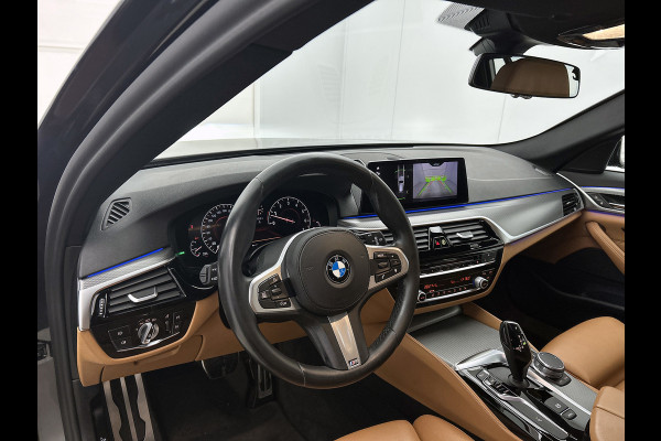 BMW 5 Serie Touring 530i M-SPORT High Executive Edition(NL-auto, Dealer OnderH, Navi Pro, Comfort Zetels, StoelV, Camera, ETc)