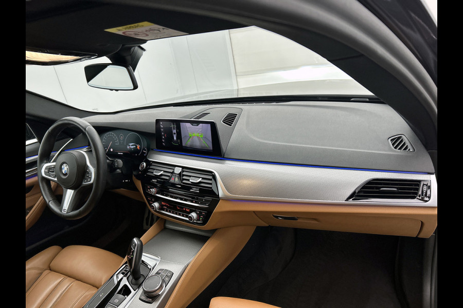 BMW 5 Serie Touring 530i M-SPORT High Executive Edition(NL-auto, Dealer OnderH, Navi Pro, Comfort Zetels, StoelV, Camera, ETc)