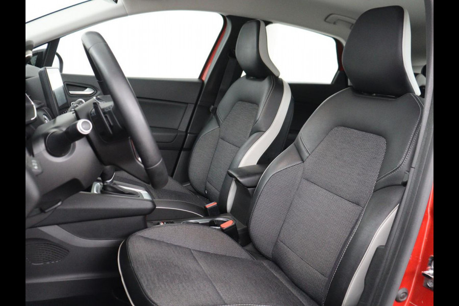 Renault Captur 1.3 TCe 140 Intens | Automaat | Camera | Carplay | Keyless | Navigatie | Full LED | 17'' | Climate control | Half leder | Cruise control | Bluetooth