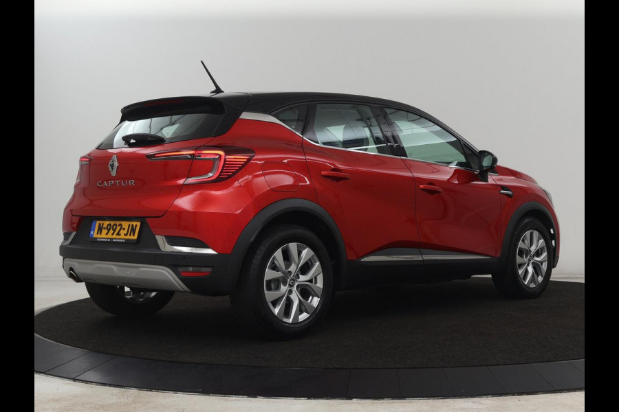 Renault Captur 1.3 TCe 140 Intens | Automaat | Camera | Carplay | Keyless | Navigatie | Full LED | 17'' | Climate control | Half leder | Cruise control | Bluetooth