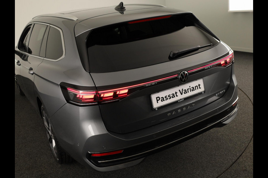 Volkswagen Passat Variant Elegance Business 1.5 eHybrid 204 pk DSG | 18" LM |  Leder Pakket |  Panoramadak | 360 graden camera |